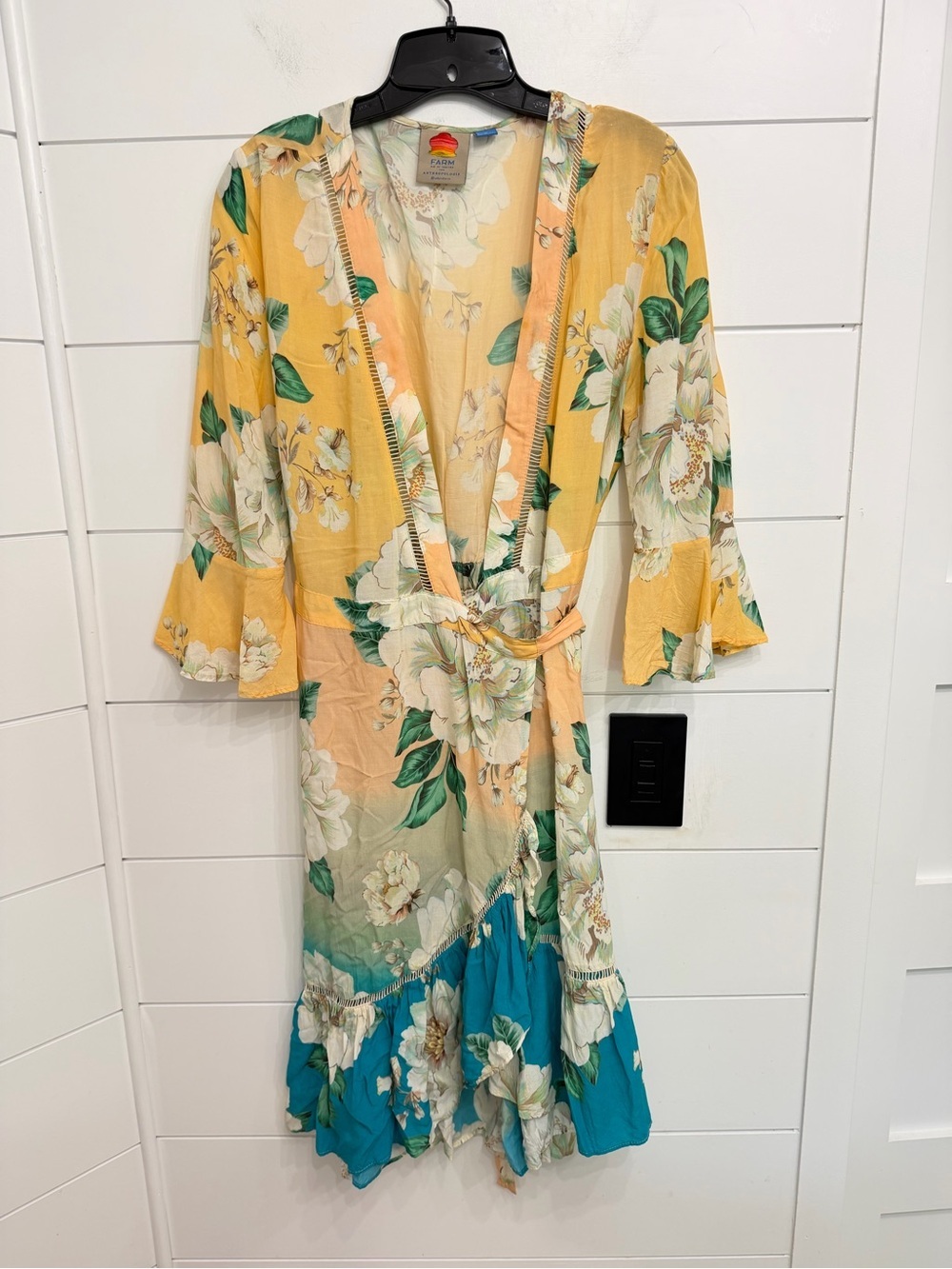 Farm Rio Women's Sunset Wrap Dress Size Medium 36648 - Picture 4 of 9